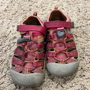 Girls Size 12 Keen Sandals